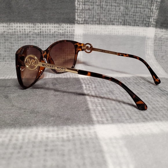 Michael Kor Sunglasses - Picture 5 of 9